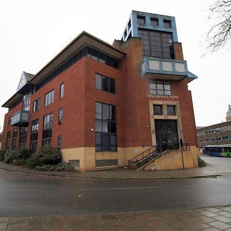 Kingsbridge Point - Cosy One Bed Apartments Near Town Centre, Swindon Eksteriør bilde