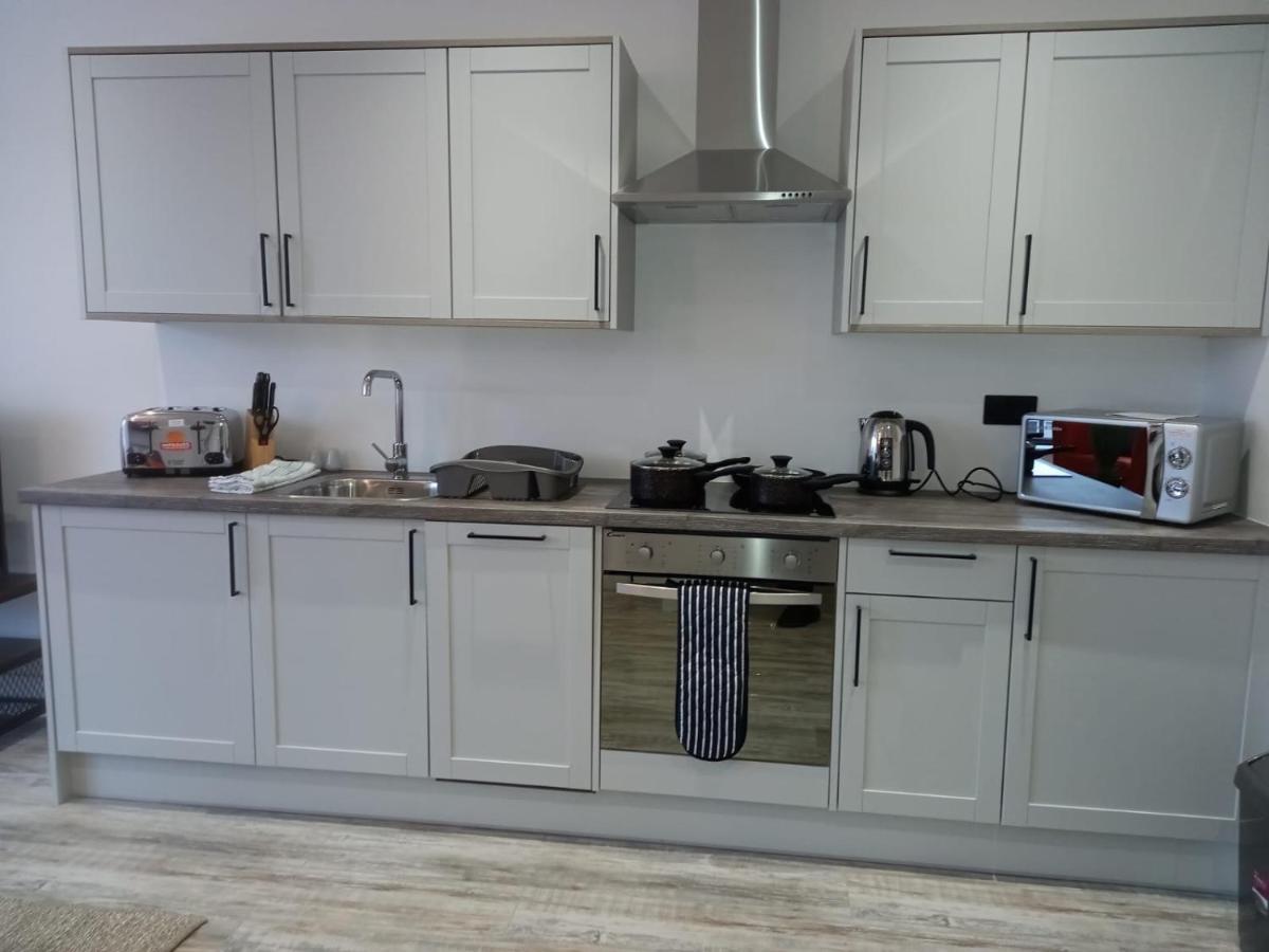Kingsbridge Point - Cosy One Bed Apartments Near Town Centre, Swindon Eksteriør bilde