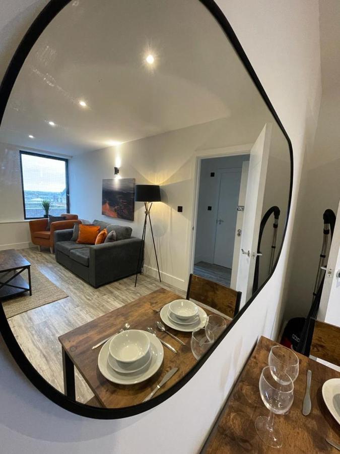 Kingsbridge Point - Cosy One Bed Apartments Near Town Centre, Swindon Eksteriør bilde