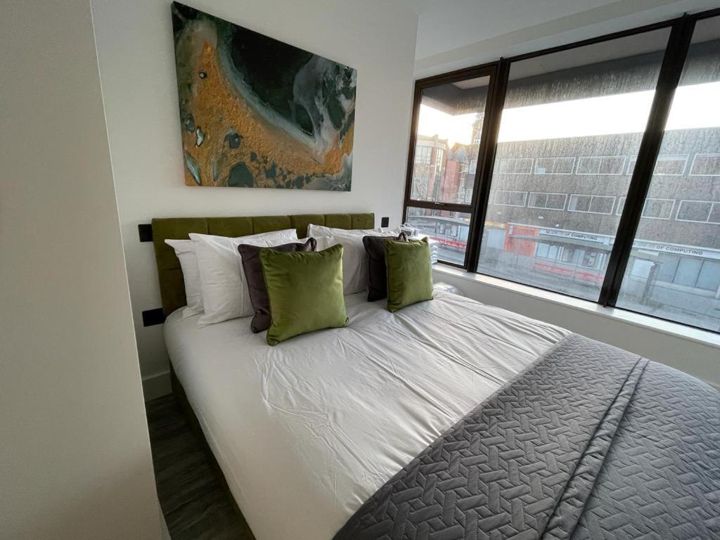 Kingsbridge Point - Cosy One Bed Apartments Near Town Centre, Swindon Eksteriør bilde
