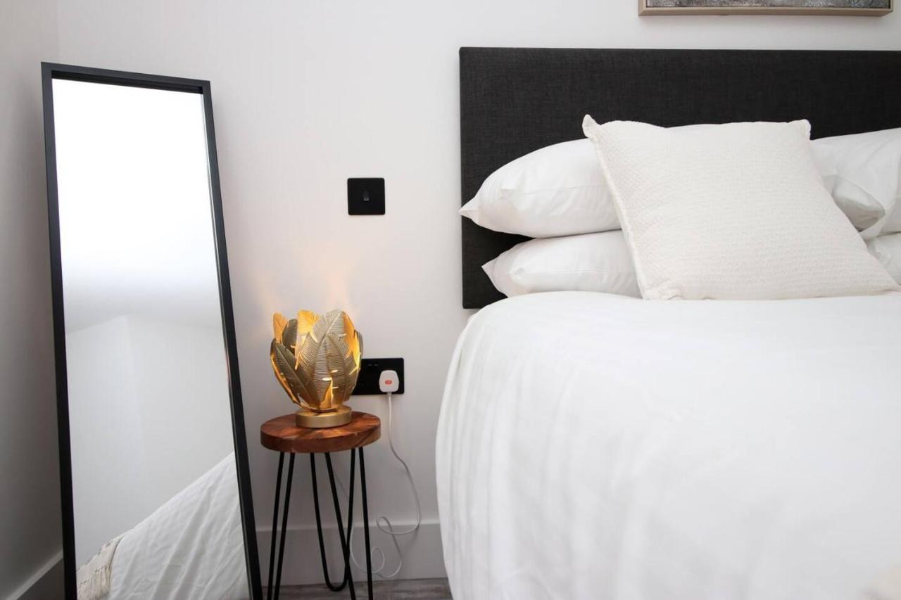 Kingsbridge Point - Cosy One Bed Apartments Near Town Centre, Swindon Eksteriør bilde