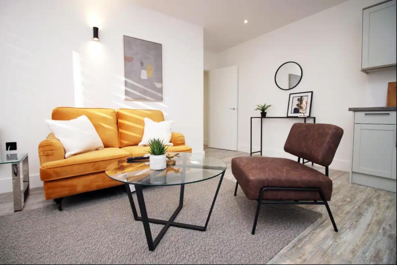 Kingsbridge Point - Cosy One Bed Apartments Near Town Centre, Swindon Eksteriør bilde
