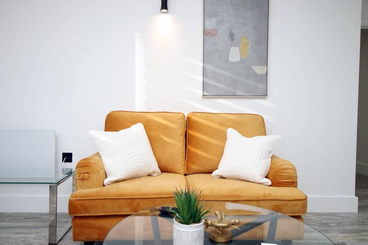 Kingsbridge Point - Cosy One Bed Apartments Near Town Centre, Swindon Eksteriør bilde