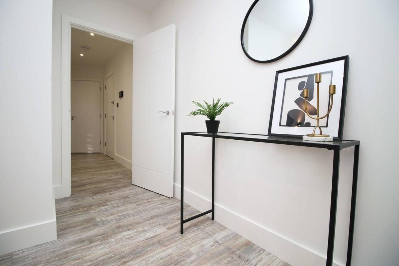 Kingsbridge Point - Cosy One Bed Apartments Near Town Centre, Swindon Eksteriør bilde