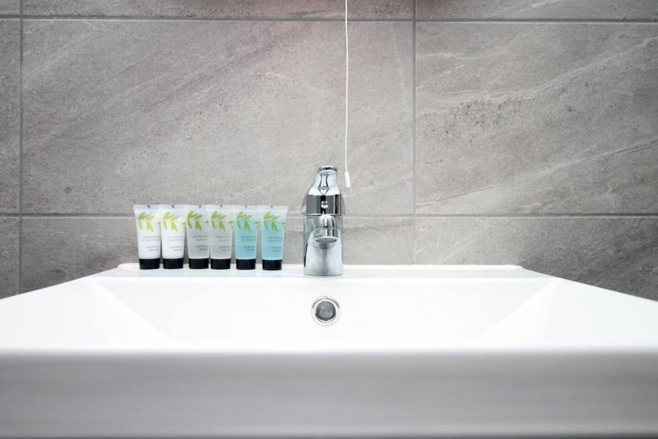 Kingsbridge Point - Cosy One Bed Apartments Near Town Centre, Swindon Eksteriør bilde