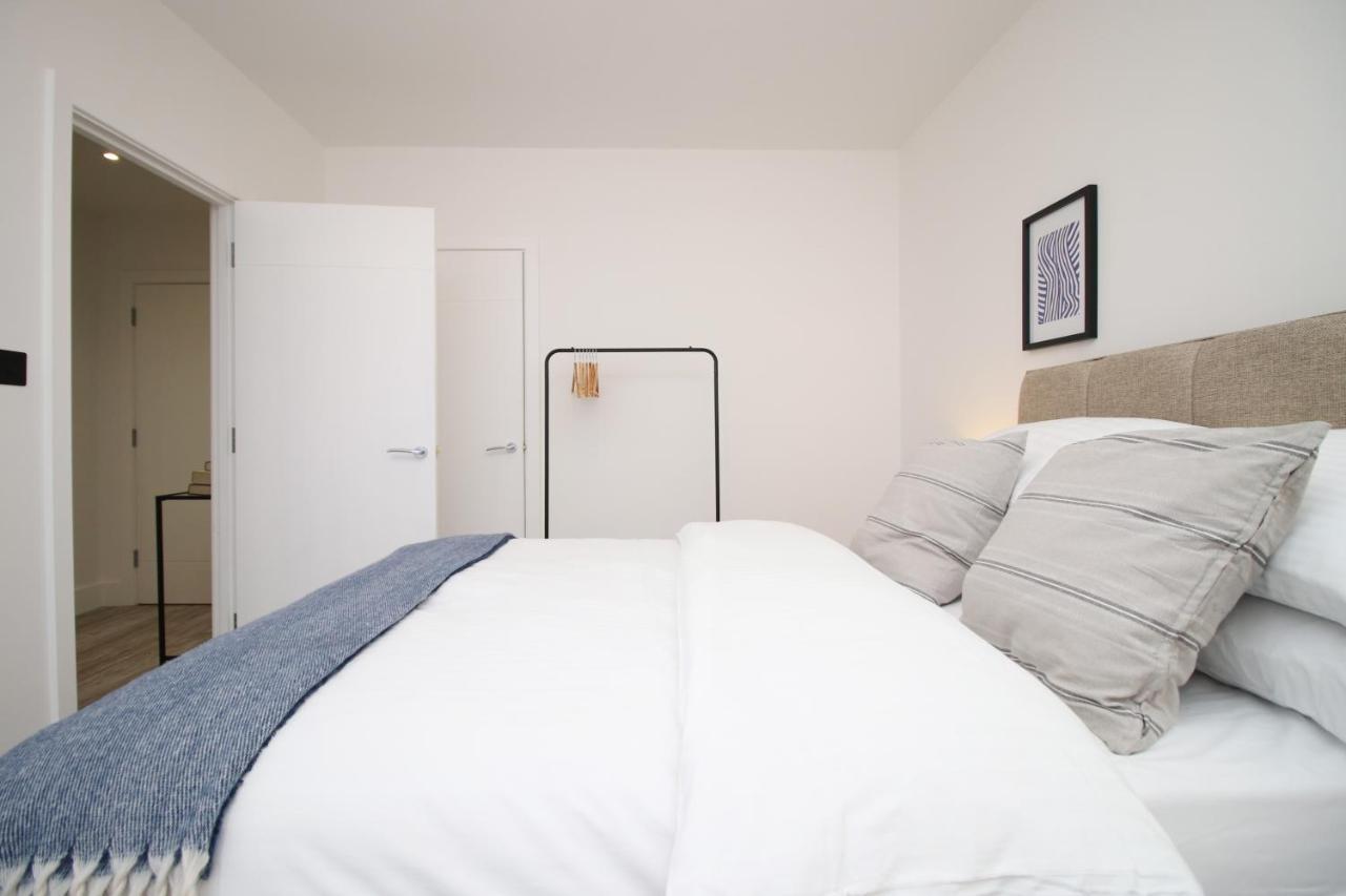 Kingsbridge Point - Cosy One Bed Apartments Near Town Centre, Swindon Eksteriør bilde