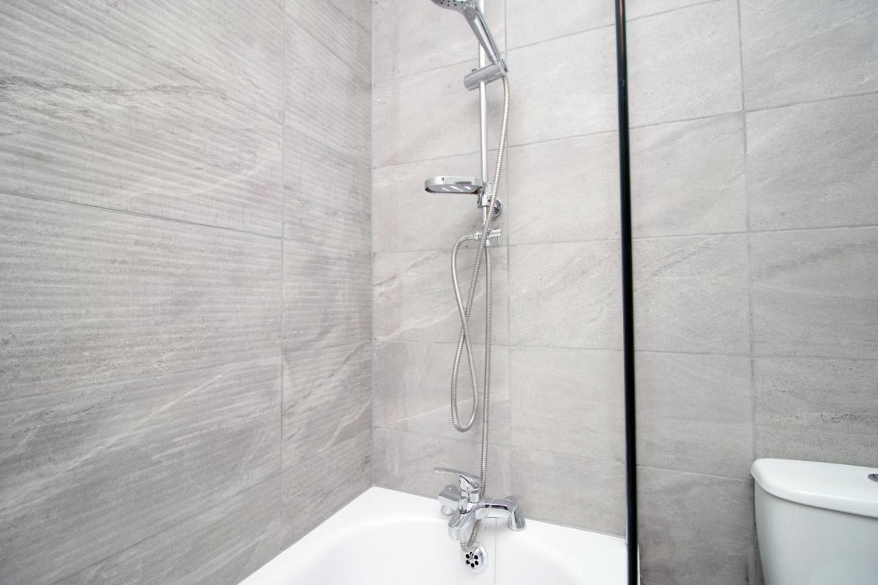 Kingsbridge Point - Cosy One Bed Apartments Near Town Centre, Swindon Eksteriør bilde