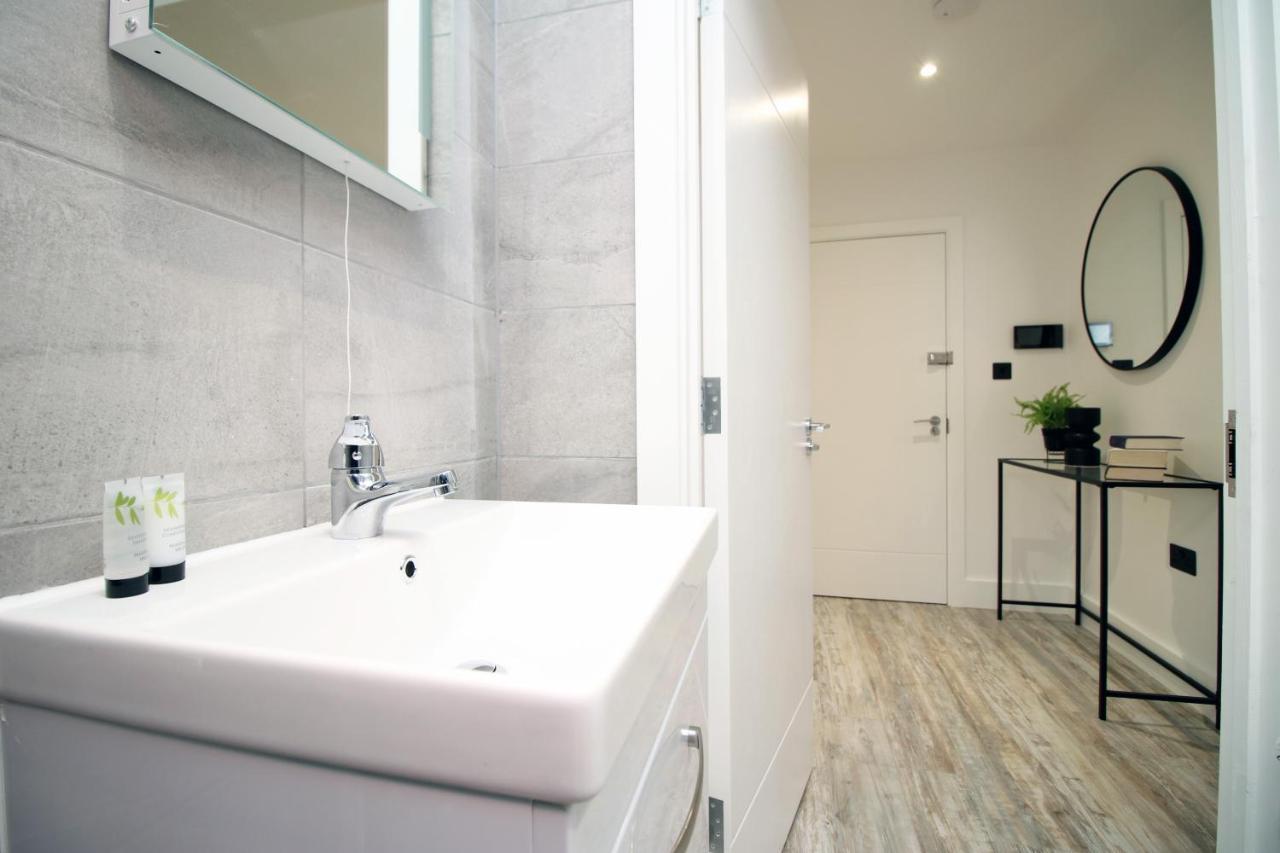 Kingsbridge Point - Cosy One Bed Apartments Near Town Centre, Swindon Eksteriør bilde