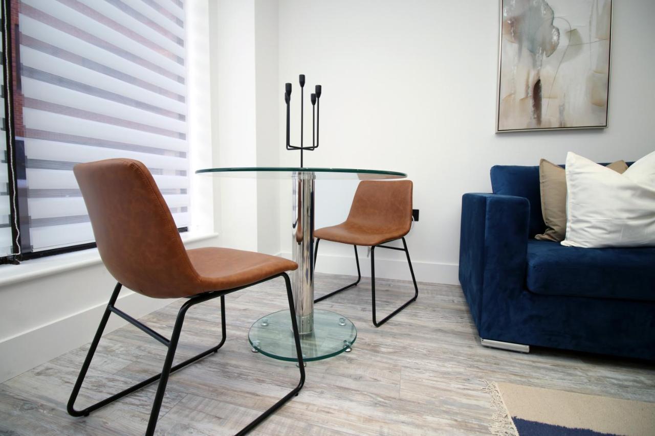 Kingsbridge Point - Cosy One Bed Apartments Near Town Centre, Swindon Eksteriør bilde